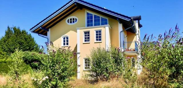 Ferienwohnung In Seenaher Kuenstlervilla In Gstadt Гштадт-ам-Кимзее Экстерьер фото